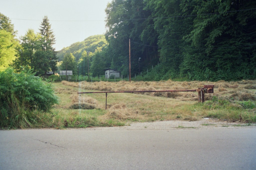 Bosnia. Lipnica. Barrier. © trashbus, 2016