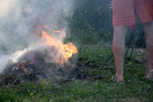 Fire II. Summer. Short Hellos & Long Goodbyes. LipnicaTuzla, BiH. 2017 © Trashbus ǀ Renata Britvec