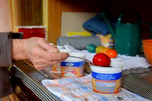 Mother's Hand and Easter Eggs. Spring. Short Hellos & Long Goodbyes. LipnicaTuzla, BiH. 2017 © Trashbus ǀ Renata Britvec